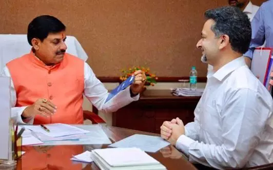मुख्यमंत्री डॉ. यादव से मिले सीजी पॉवर के एमडी कौल मुख्यमंत्री डॉ. यादव से मिले सीजी पॉवर के एमडी कौल