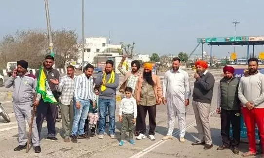 भारत-अमेरिका ट्रेड डील के खिलाफ किसानों का दिल्ली कूच, शंभू बॉर्डर सील, पुलिस ने बढ़ाई सुरक्षा भारत-अमेरिका ट्रेड डील के खिलाफ किसानों का दिल्ली कूच, शंभू बॉर्डर सील, पुलिस ने बढ़ाई सुरक्षा