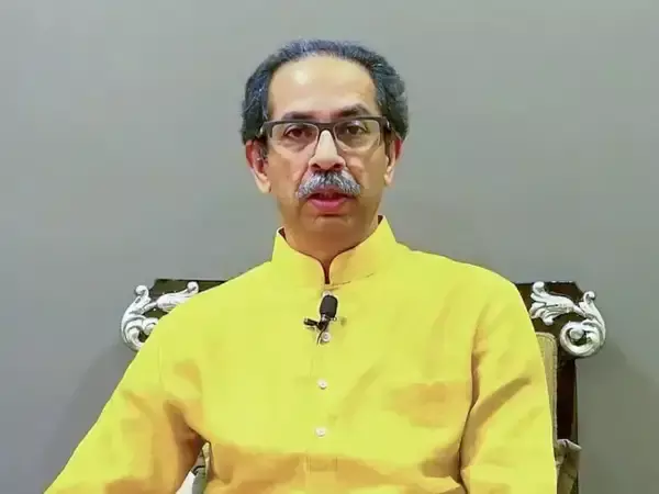 पीएम मोदी पर शिवसेना उद्धव प्रमुख ठाकरे ने कसा तंज, बोले - जन की बात न सुनना प्रजातंत्र नहीं पीएम मोदी पर शिवसेना उद्धव प्रमुख ठाकरे ने कसा तंज, बोले - जन की बात न सुनना प्रजातंत्र नहीं