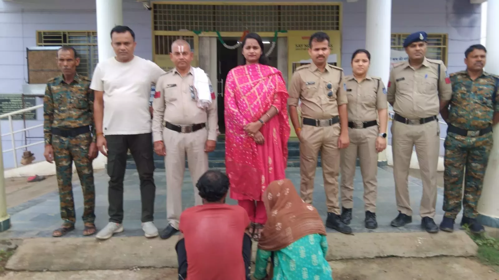 पत्नी ने पूर्व पति संग रची थी हत्या की साजिश, एक साल बाद सूरत से दोनों गिरफ्तार पत्नी ने पूर्व पति संग रची थी हत्या की साजिश, एक साल बाद सूरत से दोनों गिरफ्तार
