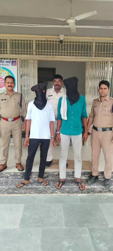 दंपति से लूट करने वाले बदमाश यूपी के निकले