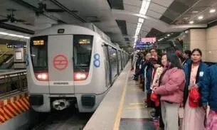 जंतर-मंतर पर विरोध प्रदर्शन जारी, सुरक्षा को देखते हुए DMRC ने 17 बड़े स्टेशनों को किया बंद जंतर-मंतर पर विरोध प्रदर्शन जारी, सुरक्षा को देखते हुए DMRC ने 17 बड़े स्टेशनों को किया बंद