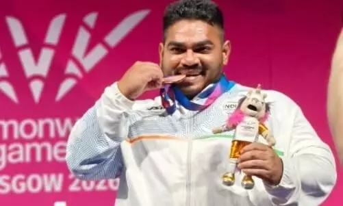 झंडू कुमार ने भारत को दिलाया पहला मेडल, पैरा-पावरलिफ्टिंग में ब्रॉन्ज पर जमाया कब्जा झंडू कुमार ने भारत को दिलाया पहला मेडल, पैरा-पावरलिफ्टिंग में ब्रॉन्ज पर जमाया कब्जा