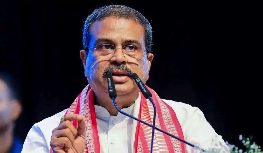 इस्तीफे के बाद धर्मेंद्र प्रधान का एक्स पर पोस्ट, स्टूडेंट्स को लेकर दिया जस्टिफिकेशन इस्तीफे के बाद धर्मेंद्र प्रधान का एक्स पर पोस्ट, स्टूडेंट्स को लेकर दिया जस्टिफिकेशन