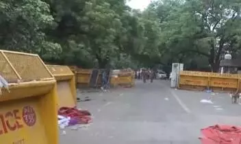 जंतर-मंतर पर सीजेपी के धरना स्थल पर साफ-सफाई का अभियान जारी, दौरे पर NDMC और पुलिस अधिकारी