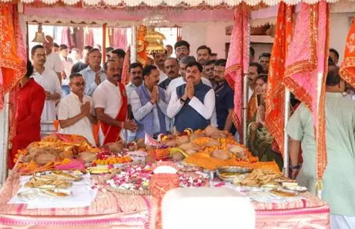 बाहरी आडंबरों से अलग है दादाजी धूनीवाले धाम, जहां आध्यात्मिक शक्ति का होता है अनुभव - मुख्यमंत्री डॉ. यादव