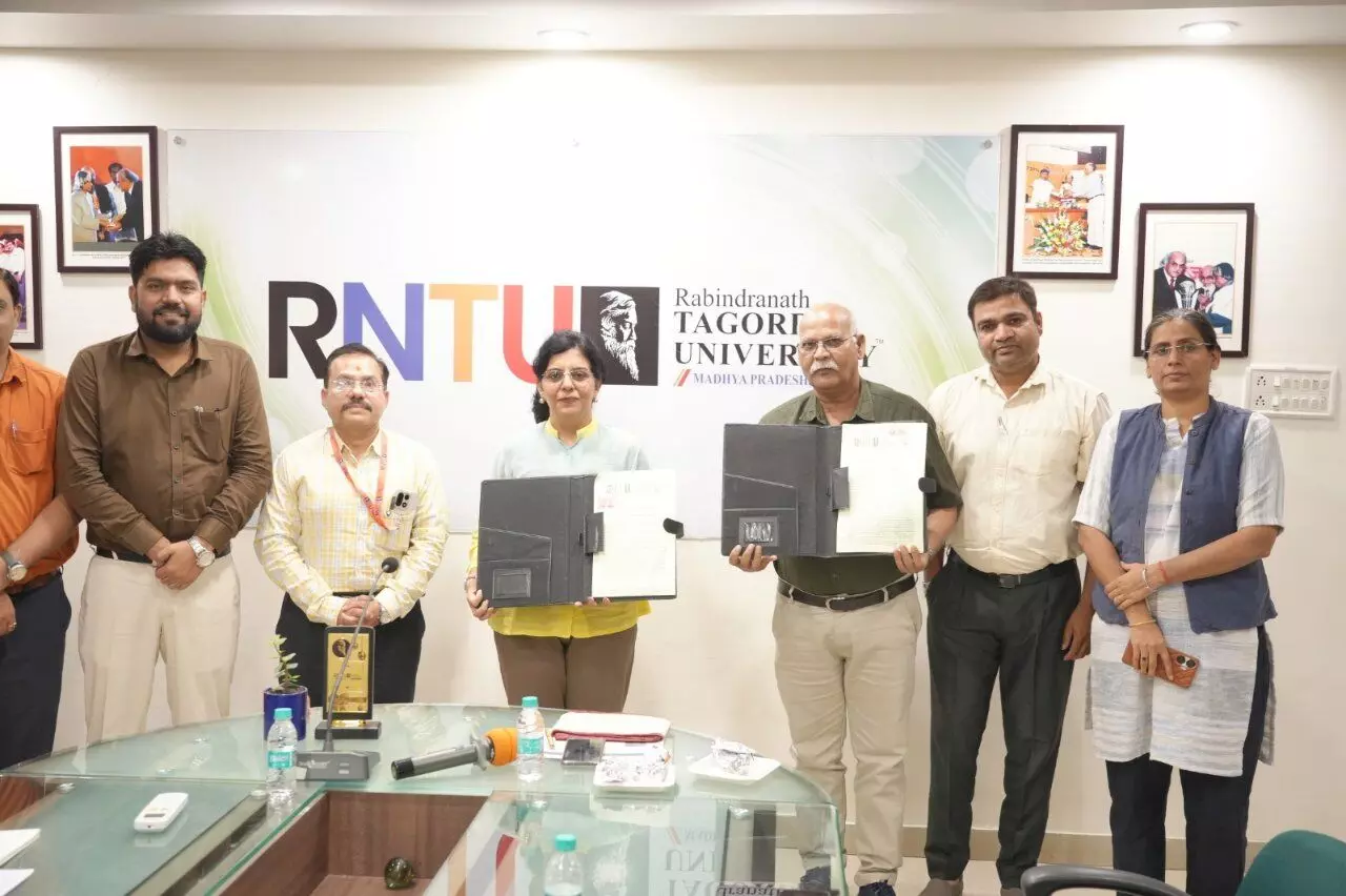रबीन्द्रनाथ टैगोर विश्वविद्यालय और जवाहरलाल नेहरू कैंसर हॉस्पिटल के बीच MoU, पहली बार 14 विभिन्न डिप्लोमा