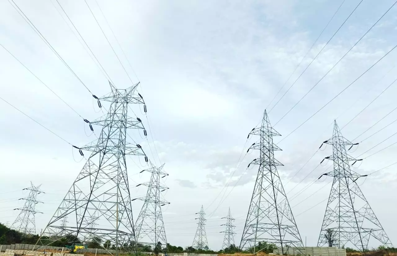 अनोखा रिकॉर्ड : सिवनी की 8 ट्रांसमिशन लाइनों से 1500 दिनों से बिना ब्रेकडाउन जारी है बिजली पारेषण