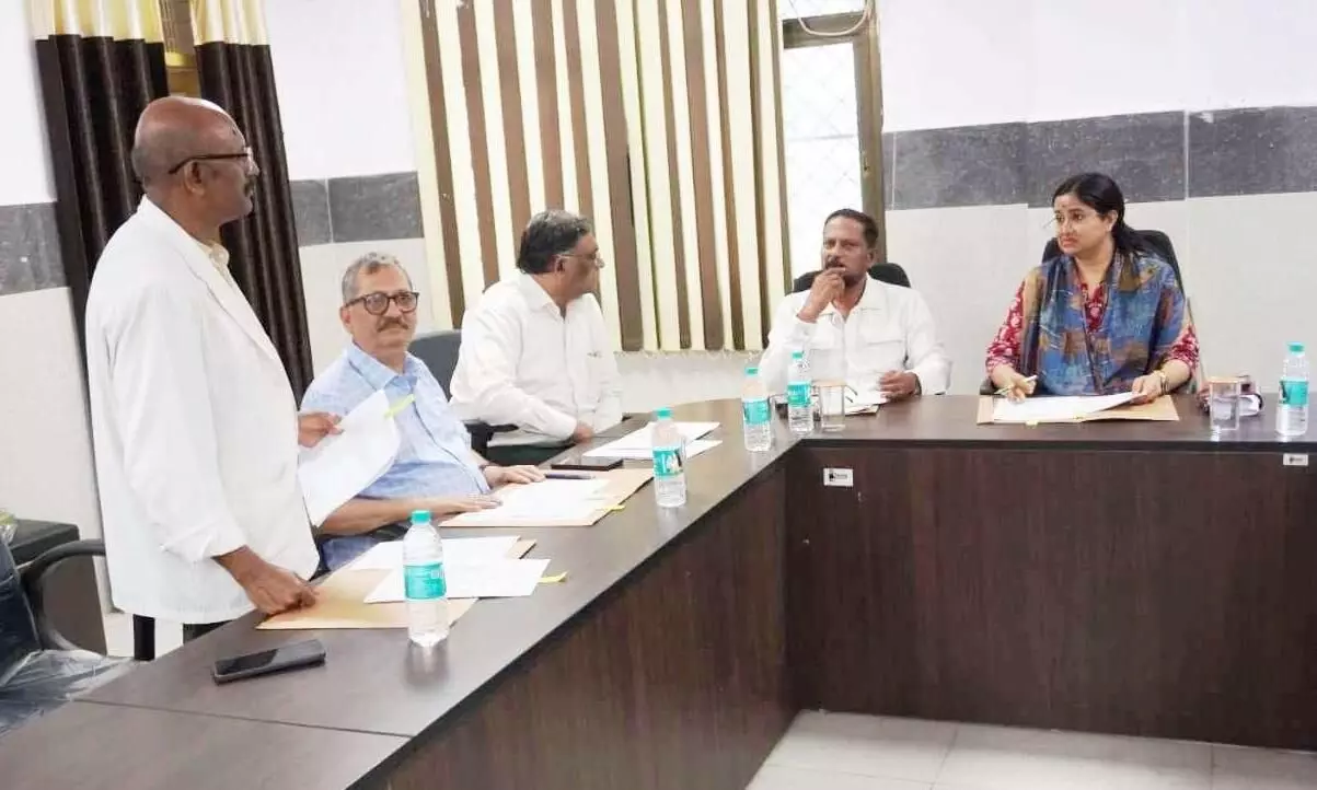 रोगी कल्याण समिति की बैठक में गूंजा गलत रिपोर्ट आने का मुद्दा, कलेक्टर ने दिए दिशा-निर्देश