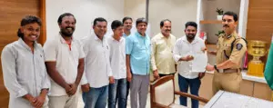 नशे के खिलाफ निर्णायक जंग, झोपड़पट्टियों के 100 युवा बनेंगे पुलिस की आंख और कान नशे के खिलाफ निर्णायक जंग, झोपड़पट्टियों के 100 युवा बनेंगे पुलिस की आंख और कान