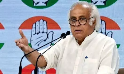 ई-20 पेट्रोल को लेकर जयराम रमेश ने साधा सरकार पर निशाना, नितिन गडकरी के दावे पर किया पलटवार