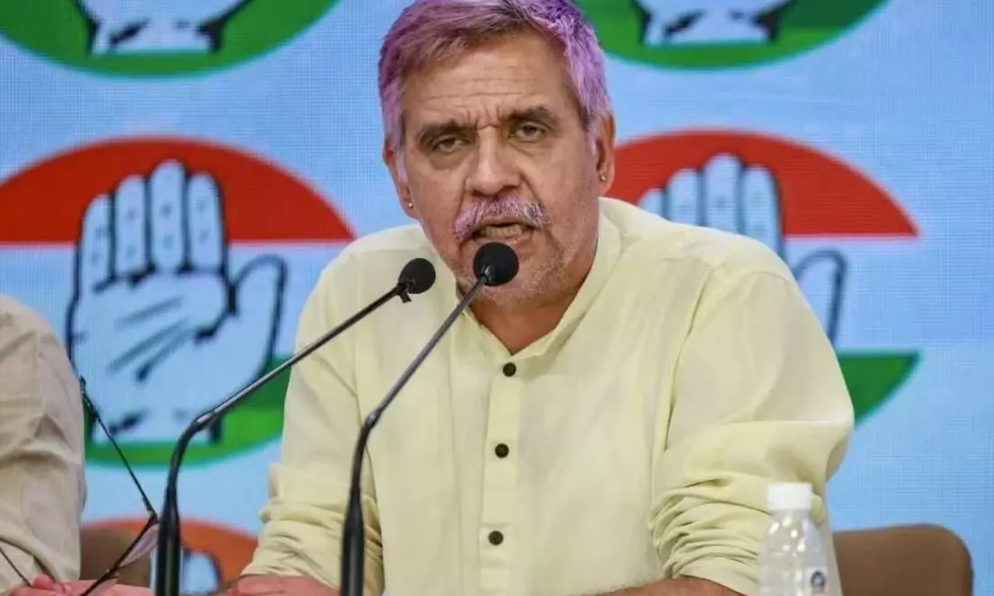अरविंद केजरीवाल के पीएम आवास मार्चा पर कांग्रेस ने साधा निशाना, राजनीति लाभ लेने का लगाया आरोप अरविंद केजरीवाल के पीएम आवास मार्चा पर कांग्रेस ने साधा निशाना, राजनीति लाभ लेने का लगाया आरोप