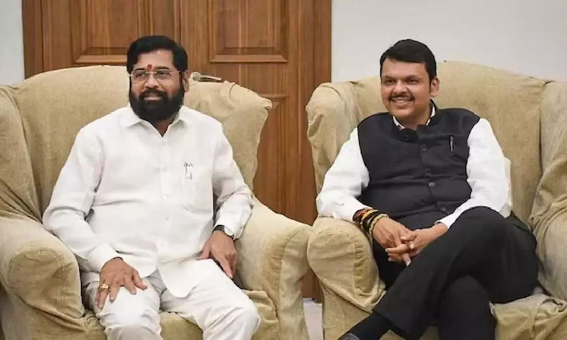 कांग्रेस के गूंगी गुड़िया वाले बयान पर गरमाई सियासत, सीएम फडणवीस और डिप्टी सीएम एकनाथ शिंदे ने दी तीखी प्रतिक्रिया कांग्रेस के गूंगी गुड़िया वाले बयान पर गरमाई सियासत, सीएम फडणवीस और डिप्टी सीएम एकनाथ शिंदे ने दी तीखी प्रतिक्रिया