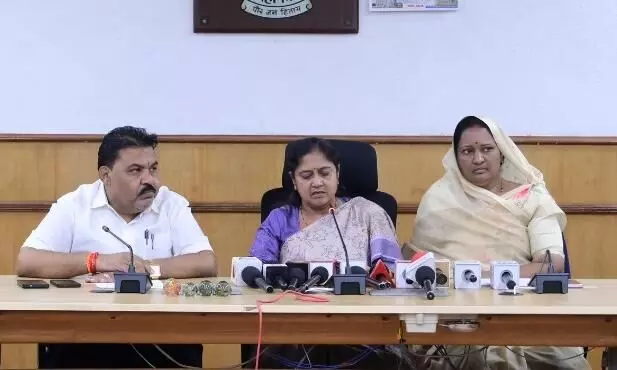 हर घर तिरंगा पर मनपा से 1 लाख 75 हजार झंडा वितरण, महापौर नीता ठाकरे ने दी जानकारी हर घर तिरंगा पर मनपा से 1 लाख 75 हजार झंडा वितरण, महापौर नीता ठाकरे ने दी जानकारी