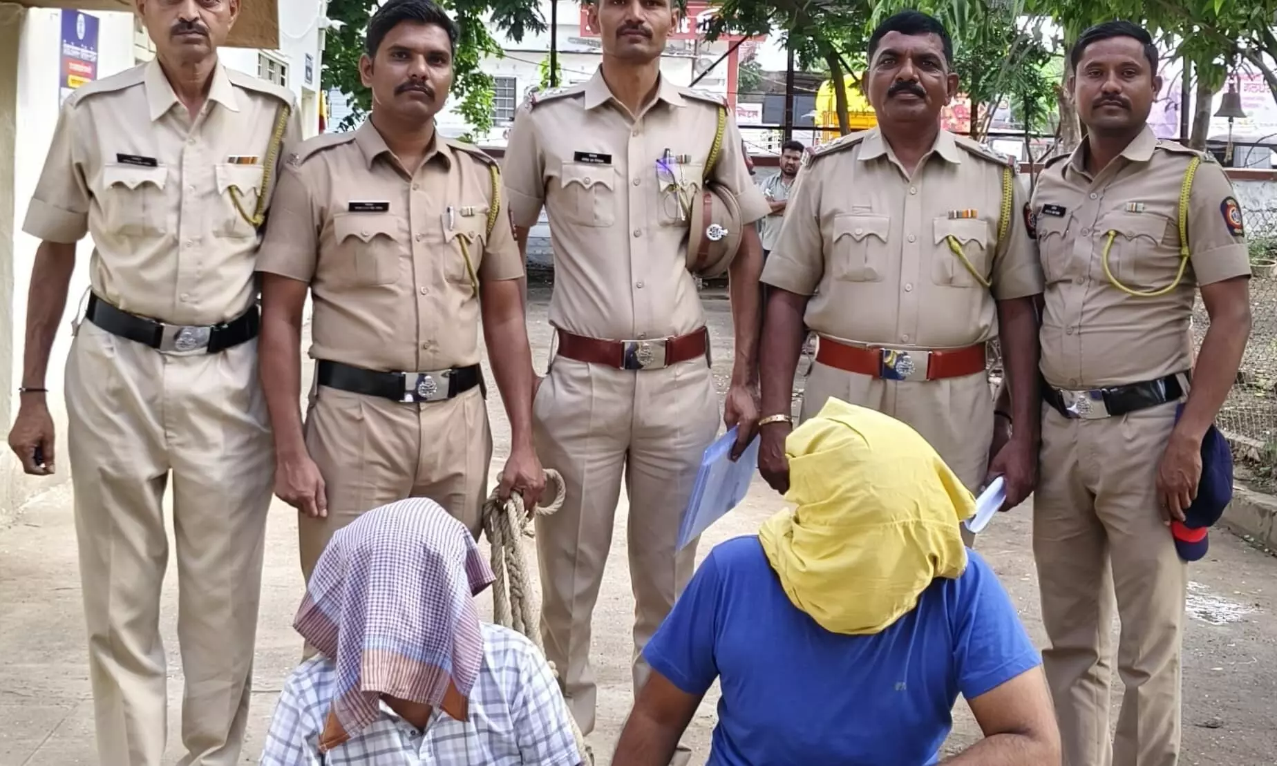 रंगदारी नहीं मिली तो नाश्ता सेंटर में जानलेवा हमला, दो शातिर बदमाशों को घंटों में दबोचा रंगदारी नहीं मिली तो नाश्ता सेंटर में जानलेवा हमला, दो शातिर बदमाशों को घंटों में दबोचा
