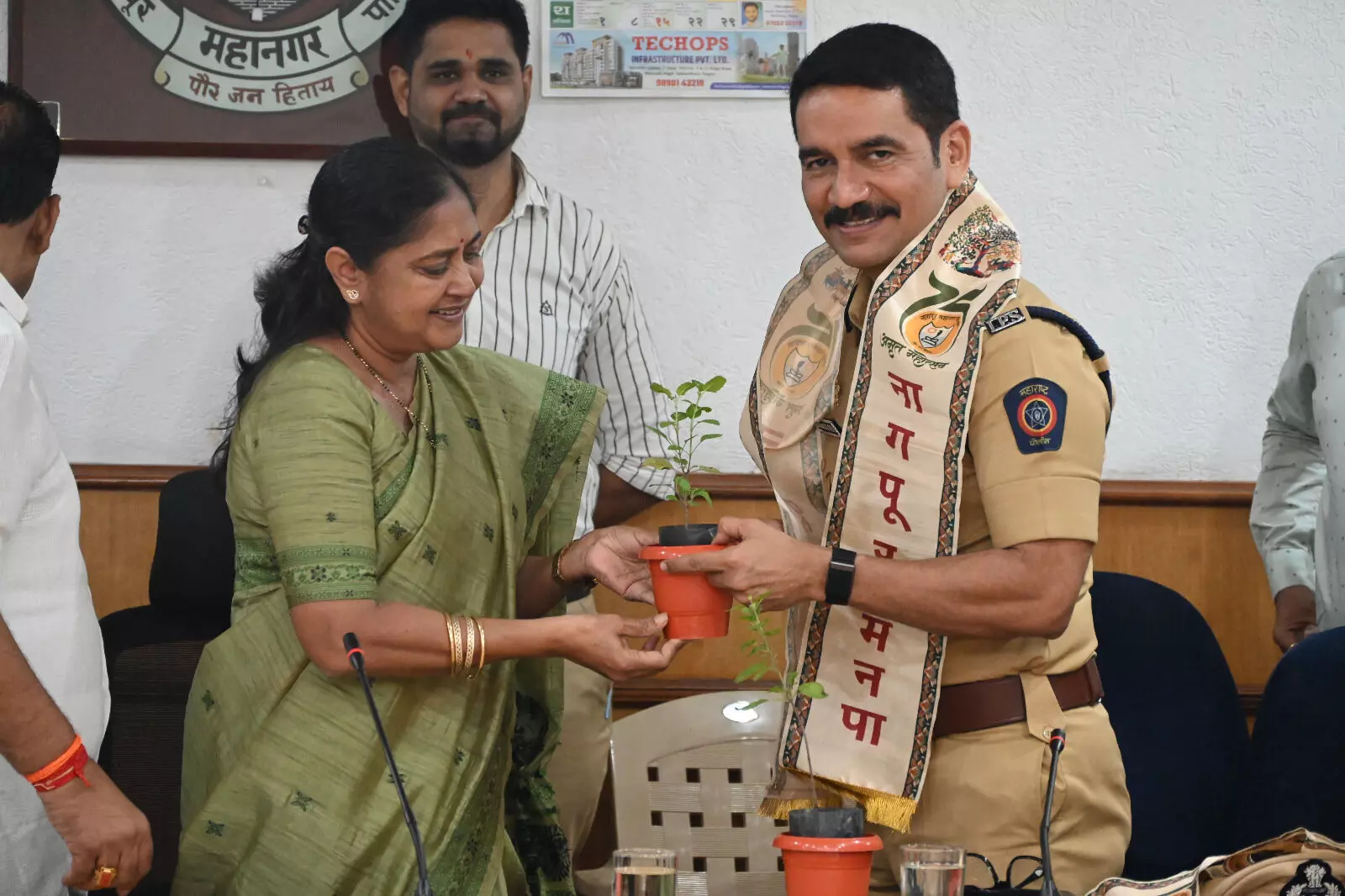 गणेशोत्सव आयोजन के लिए मनपा और पुलिस की संयुक्त बैठक, मंडलों को सिंगल विंडो सिस्टम में मिलेगी आनलाईन एनओसी गणेशोत्सव आयोजन के लिए मनपा और पुलिस की संयुक्त बैठक, मंडलों को सिंगल विंडो सिस्टम में मिलेगी आनलाईन एनओसी
