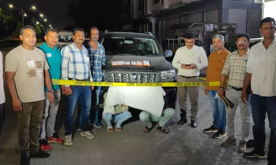 एक ही रात में नशे के 5 सौदागर गिरफ्तार, अलग-अलग इलाकों से एमडी और गांजा बरामद - 35 लाख का माल जब्त एक ही रात में नशे के 5 सौदागर गिरफ्तार, अलग-अलग इलाकों से एमडी और गांजा बरामद - 35 लाख का माल जब्त
