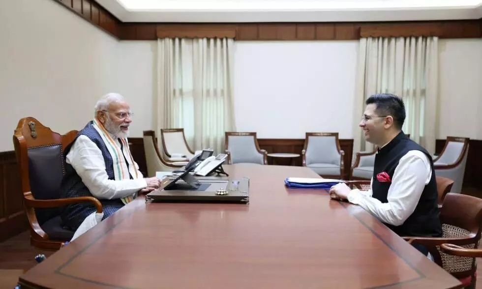 पीएम नरेंद्र मोदी के साथ राघव चड्ढा की मुलाकात, पंजाब में मिल सकता है बड़ा रोल