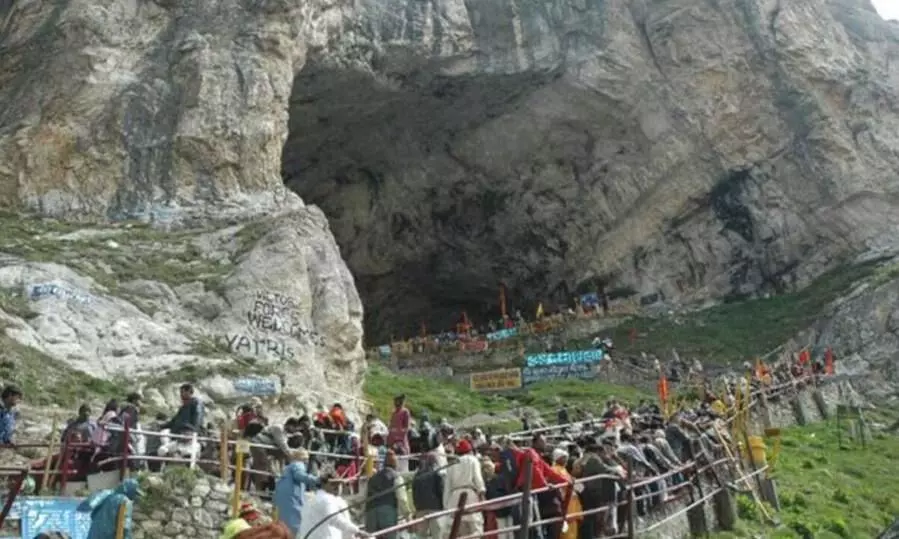 समय से 20 दिन पहले रोकी गई अमरनाथ यात्रा, बारिश और लैंडस्लाइड के चलते रास्ता हुआ खराब