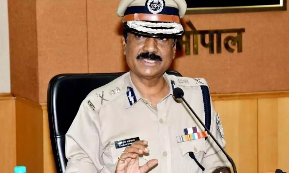 विभाग में खाली पदों पर हुईं भर्तियां, डीजीपी कैलाश मकवाना ने पद संभालने के बाद लिया बड़ा फैसला विभाग में खाली पदों पर हुईं भर्तियां, डीजीपी कैलाश मकवाना ने पद संभालने के बाद लिया बड़ा फैसला