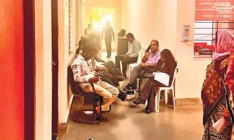 मुआवजे के फेर में फंसा नया नागपुर का पेंच, भारी आक्रोश - जिला प्रशासन और प्रभावित किसानों के बीच तकरार बढ़ी मुआवजे के फेर में फंसा नया नागपुर का पेंच, भारी आक्रोश - जिला प्रशासन और प्रभावित किसानों के बीच तकरार बढ़ी