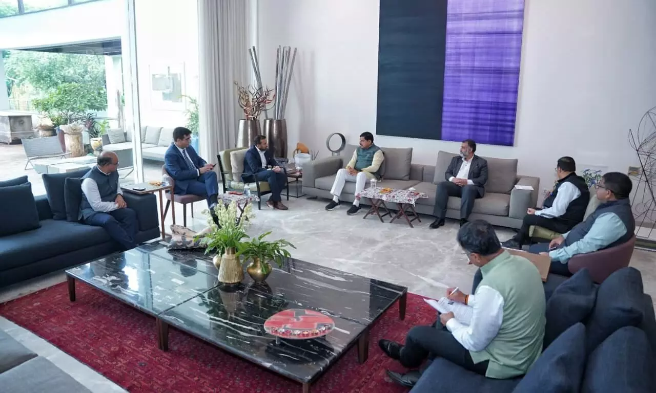 अरविंद ग्रुप के ऑनर से मिले सीएम डॉ. मोहन, बोले- रोजगार की दृष्टि से इनका निवेश अहम