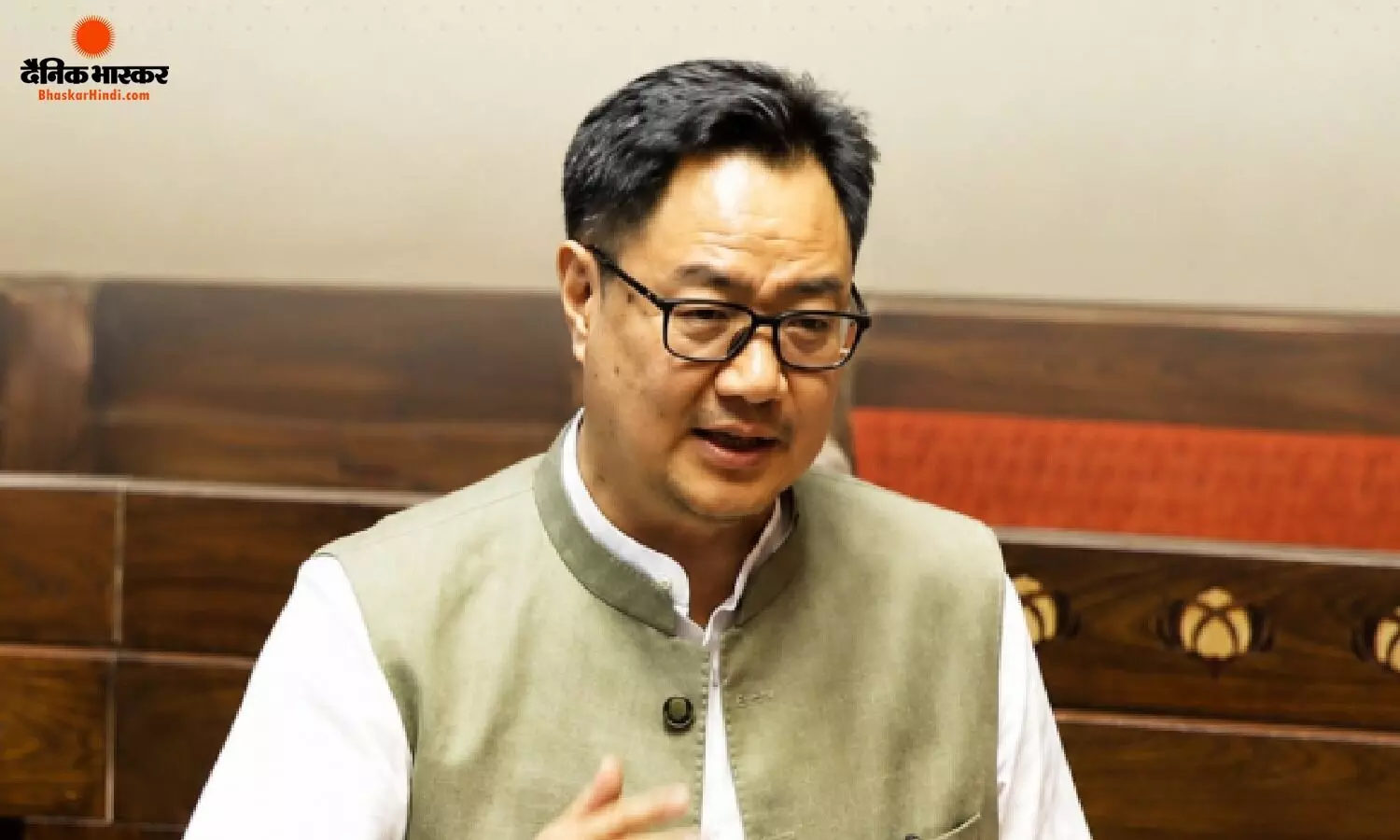अमित शाह के भाषण की मांग पर अड़े विपक्ष के रवैये से भड़के किरेन रिजिजू, संसद के गतिरोध को बढ़ाने के लिए ठहाराया जिम्मेदार अमित शाह के भाषण की मांग पर अड़े विपक्ष के रवैये से भड़के किरेन रिजिजू, संसद के गतिरोध को बढ़ाने के लिए ठहाराया जिम्मेदार