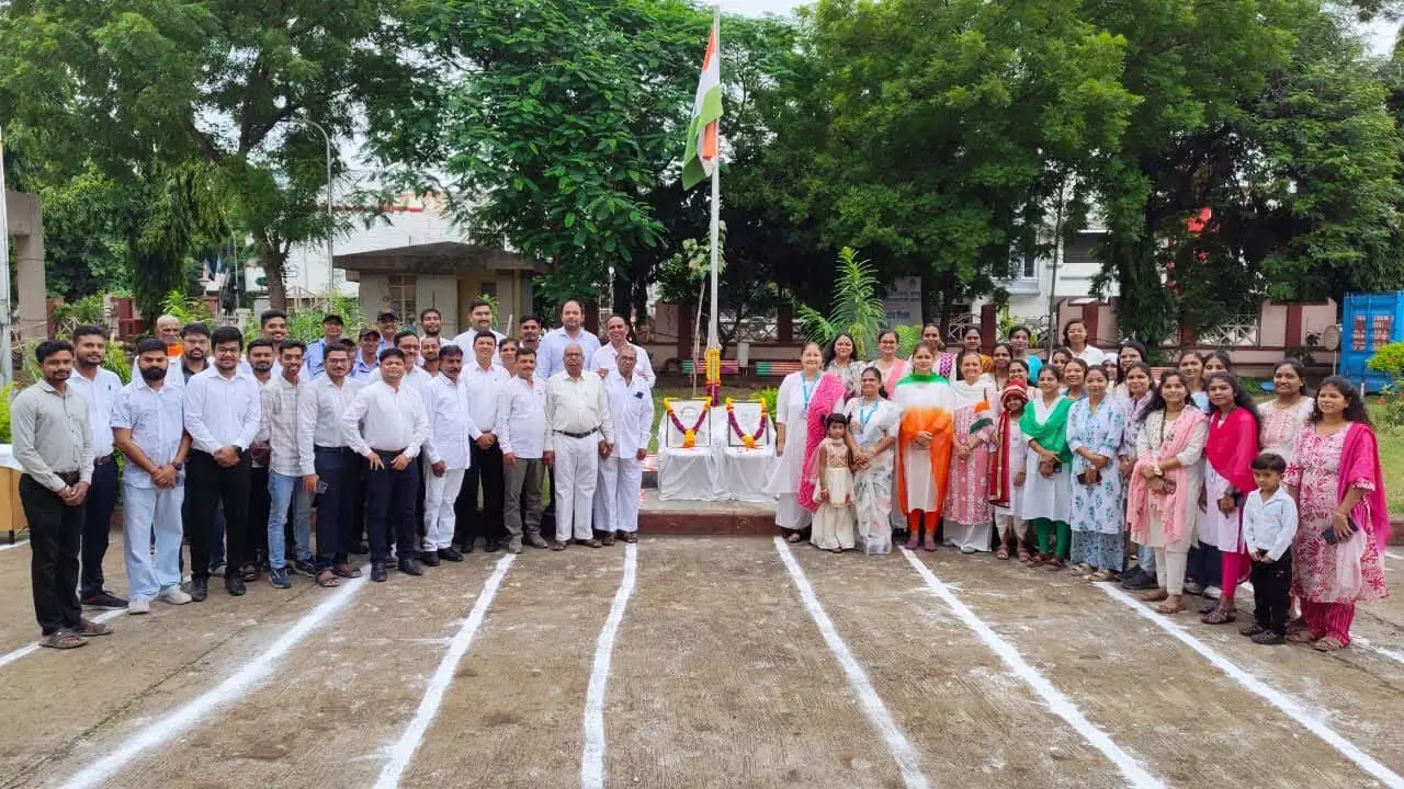 नागपुर के आरएआरआई में 80वां स्वतंत्रता दिवस, ध्वजारोहण कर स्वस्थ भारत और विकास में योगदान का संदेश नागपुर के आरएआरआई में 80वां स्वतंत्रता दिवस, ध्वजारोहण कर स्वस्थ भारत और विकास में योगदान का संदेश