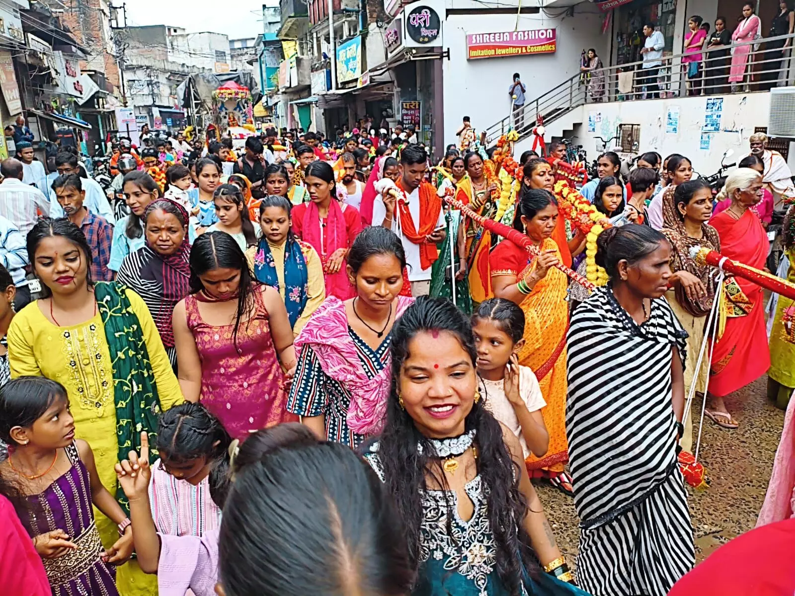 आस्था भाव के साथ निकाली गई कांवड़ यात्रा आस्था भाव के साथ निकाली गई कांवड़ यात्रा