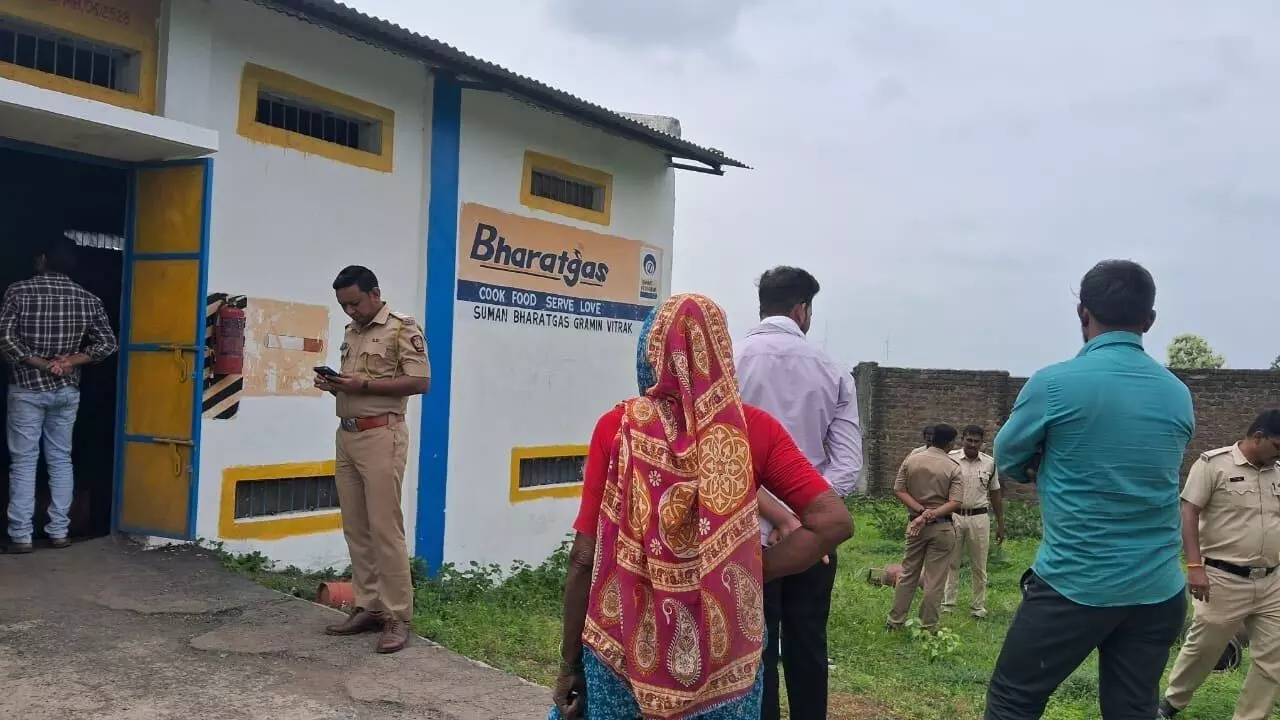 गैस एजेंसी के गोदाम का ताला तोड़कर चोरों ने उड़ाए 900 सिलेंडर, 18 लाख रुपए तक के माल पर हाथ साफ
