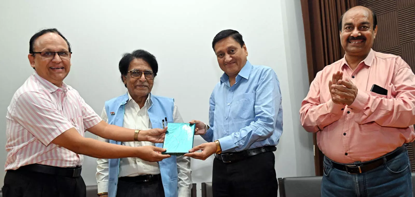 कैमरे के लेंस से दिखी विज्ञान की दुनिया, साइंस थ्रू लेंस में पंकज गुप्ता अव्वल, विज्ञान आधारित तस्वीरों ने खींचा ध्यान कैमरे के लेंस से दिखी विज्ञान की दुनिया, साइंस थ्रू लेंस में पंकज गुप्ता अव्वल, विज्ञान आधारित तस्वीरों ने खींचा ध्यान