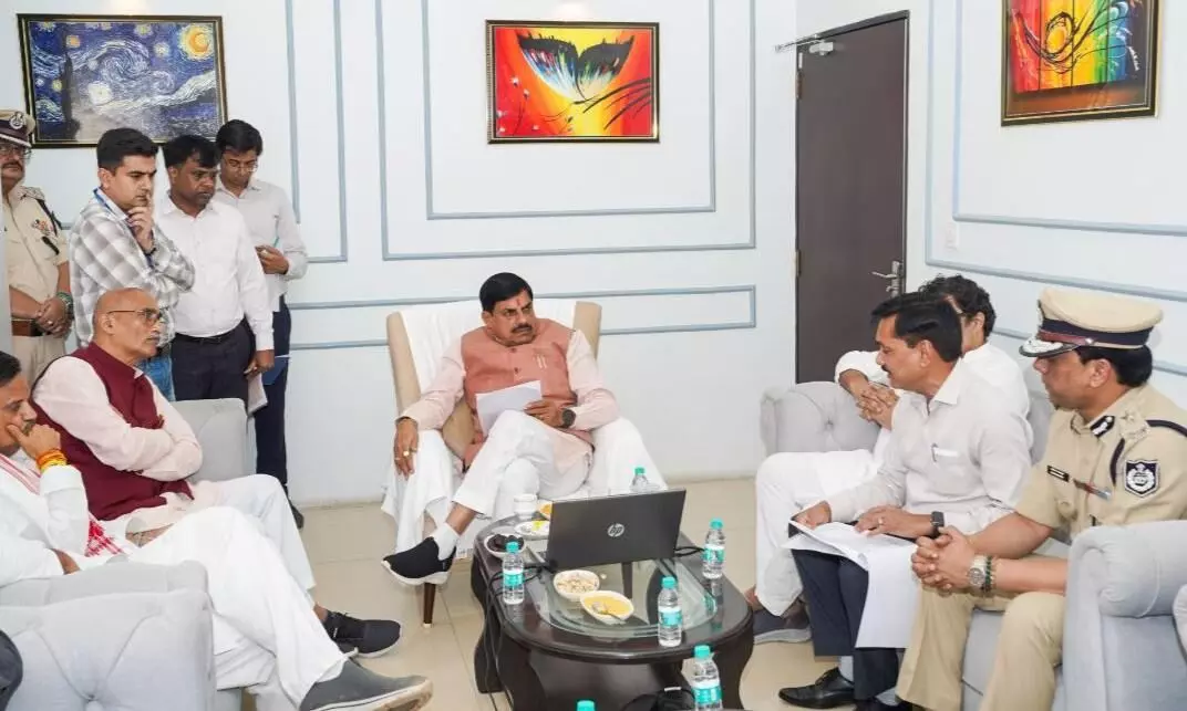 दिल्ली से सीधे रीवा पहुंचे सीएम डॉ. मोहन, की अतिवृष्टि-राहत कार्यों की समीक्षा, जानें क्या दिए निर्देश?