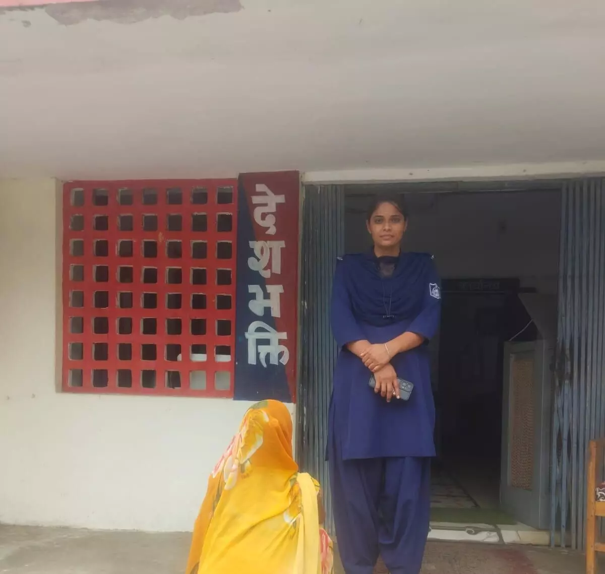 चोरी की आरोपी महिला को पुलिस ने किया गिरफ्तार चोरी की आरोपी महिला को पुलिस ने किया गिरफ्तार