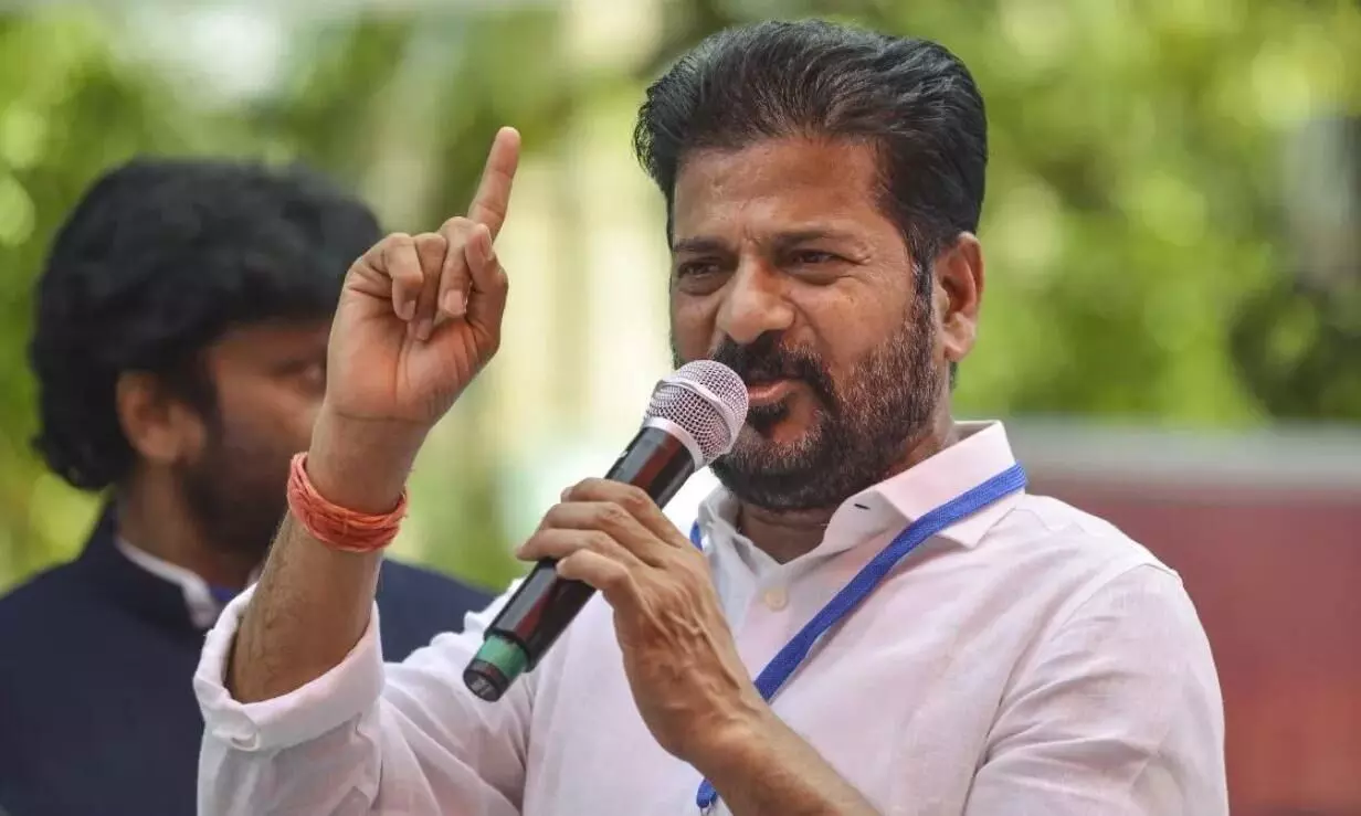 अमेरिका दौरे की मंजूरी नहीं मिलने पर भड़के रेवंत रेड्डी, केंद्र सरकार पर लगाया भेदभाव का आरोप अमेरिका दौरे की मंजूरी नहीं मिलने पर भड़के रेवंत रेड्डी, केंद्र सरकार पर लगाया भेदभाव का आरोप