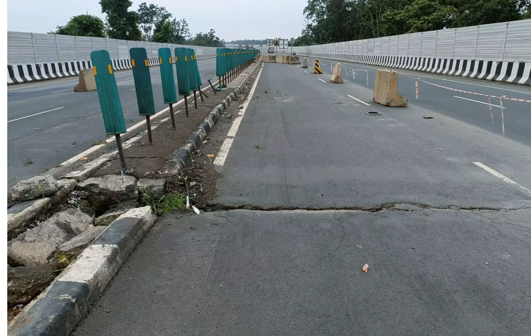 करोड़ों की लागत से बने भंडारा वन्यजीव अंडरपास में दरारें करोड़ों की लागत से बने भंडारा वन्यजीव अंडरपास में दरारें