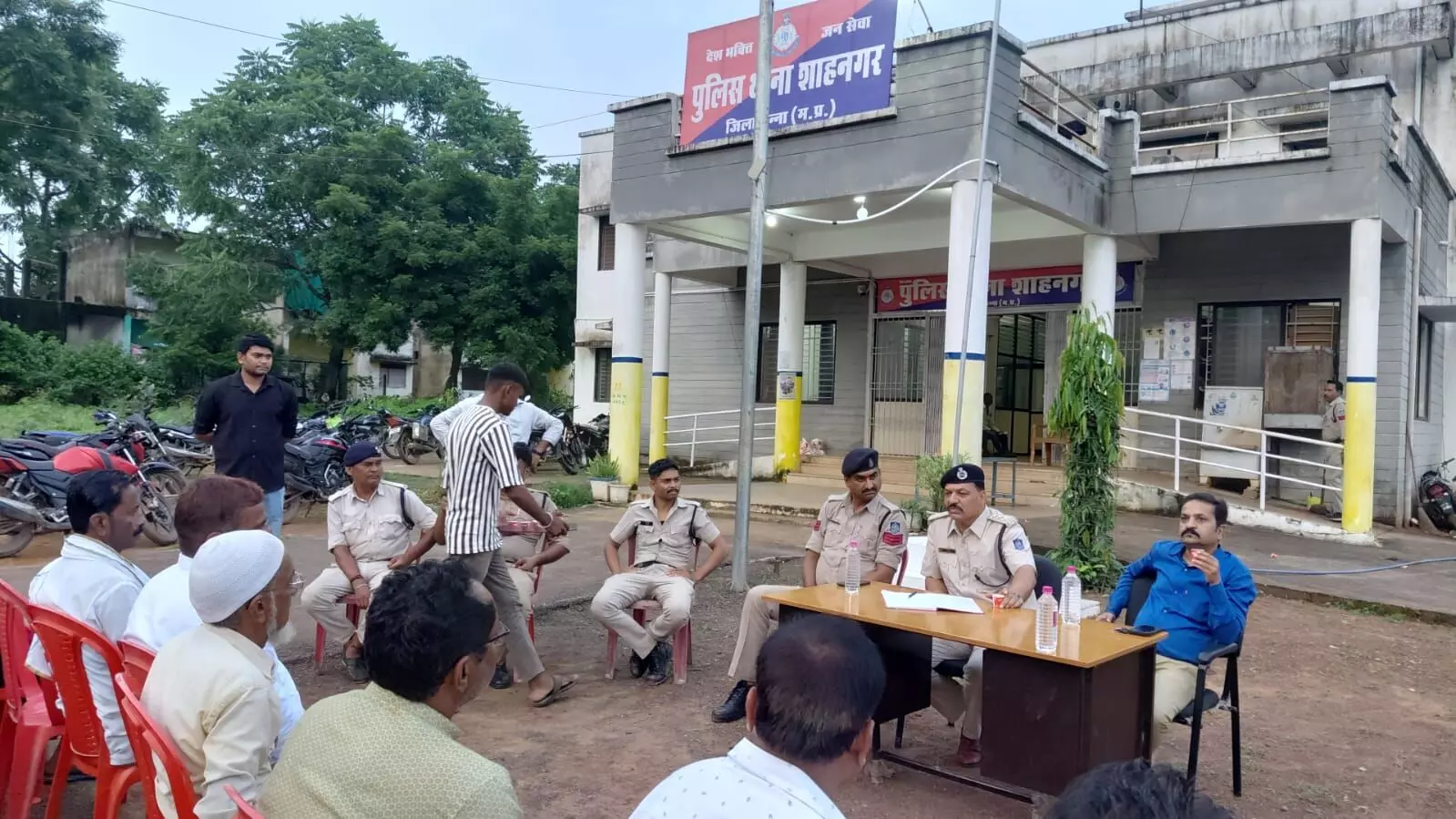 ईद-ए-मिलादुन्नबी, रक्षाबंधन व कजलिया पर्व को लेकर शांति समिति की बैठक आयोजित ईद-ए-मिलादुन्नबी, रक्षाबंधन व कजलिया पर्व को लेकर शांति समिति की बैठक आयोजित