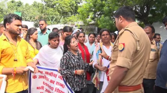 प्रदर्शनकारी शिक्षक भर्ती अभ्यर्थियों को कांग्रेस ने दिया साथ, कहा बात सुनें और निर्णय ले सरकार प्रदर्शनकारी शिक्षक भर्ती अभ्यर्थियों को कांग्रेस ने दिया साथ, कहा बात सुनें और निर्णय ले सरकार