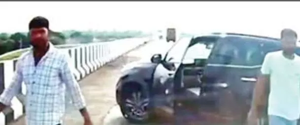 डैश कैमरे ने खोली रोड रॉबरी की गुत्थी, मुख्य साजिशकर्ता को घर से दबोचा, अन्य आरोपियों की तलाश जारी