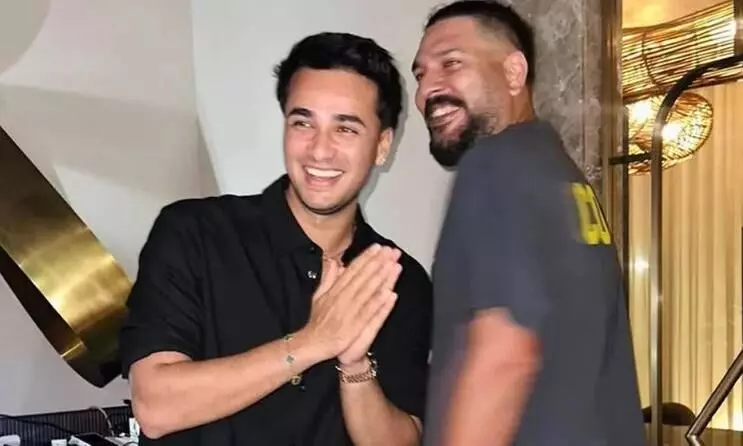 बोल पहली गेंद पर.., जब अभिषेक शर्मा पर भड़के युवराज सिंह, लगवाई उठक-बैठक, VIDEO बोल पहली गेंद पर.., जब अभिषेक शर्मा पर भड़के युवराज सिंह, लगवाई उठक-बैठक, VIDEO