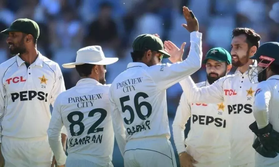 पैंट की तरह रोज बदल रहे फैसले, PCB पर बरसे पूर्व हेड कोच, कहा - खिलाड़ियों में डर का माहौल पैंट की तरह रोज बदल रहे फैसले, PCB पर बरसे पूर्व हेड कोच, कहा - खिलाड़ियों में डर का माहौल