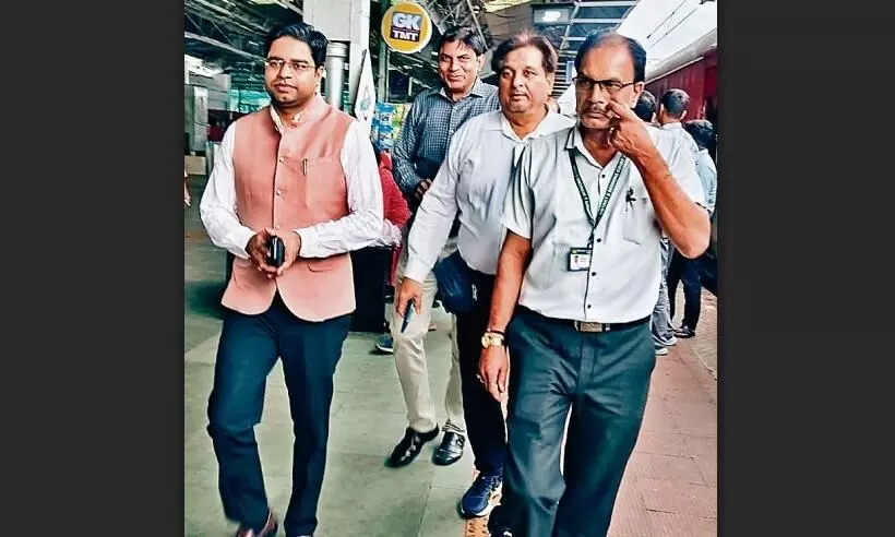 रेलवे स्टेशन पर चलाया गया विशेष मजिस्ट्रेट चेकिंग अभियान, की कार्रवाई