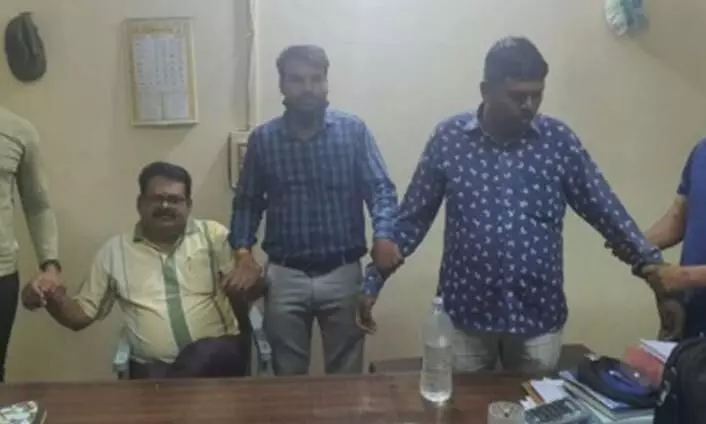 रिश्वत मांगने वाले डिप्टी रेंजर को कोर्ट से मिली सजा, पेंशन छीनी रिश्वत मांगने वाले डिप्टी रेंजर को कोर्ट से मिली सजा, पेंशन छीनी