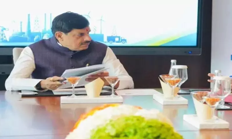 सीएम डॉ. मोहन यादव ने की राणा होल्डिंग्स के एमडी से मुलाकात, निवेश पर चर्चा कर दिया GIS-2027 का न्यौता सीएम डॉ. मोहन यादव ने की राणा होल्डिंग्स के एमडी से मुलाकात, निवेश पर चर्चा कर दिया GIS-2027 का न्यौता