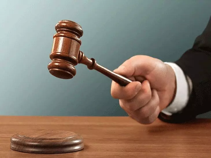 25 हजार की रिश्वत लेने वाले उप निबंधक समेत 3 दोषी, रजिस्ट्री का मूल दस्तावेज देने के बदले मांगी थी रकम 25 हजार की रिश्वत लेने वाले उप निबंधक समेत 3 दोषी, रजिस्ट्री का मूल दस्तावेज देने के बदले मांगी थी रकम