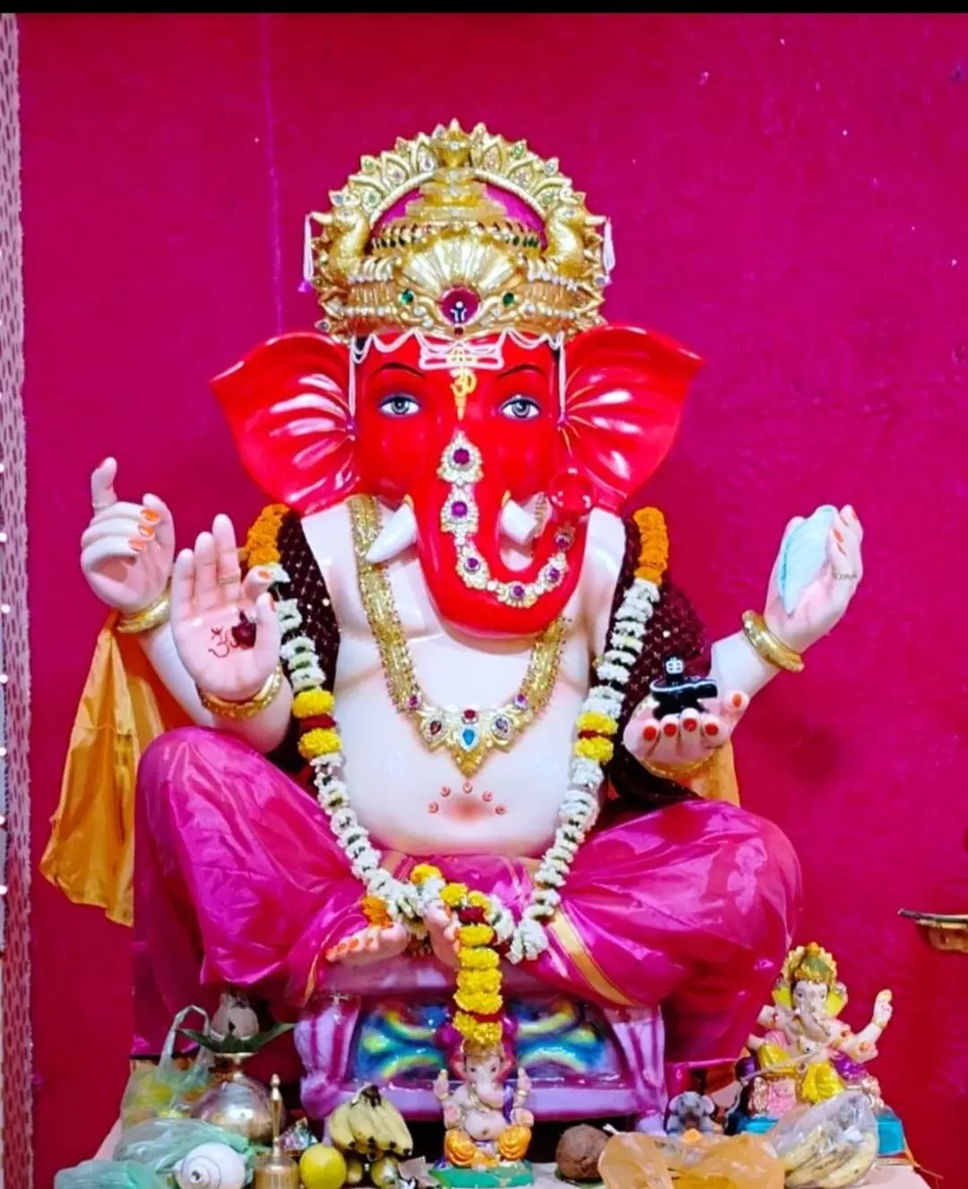 970 साल से कुछ नहीं बदला - आकार, स्वरूप, बनावट और वस्त्रों में भी एकरूपता, चार पीढ़ियों से एक ही ब्राह्मण परिवार कर रहा पूजन 970 साल से कुछ नहीं बदला - आकार, स्वरूप, बनावट और वस्त्रों में भी एकरूपता, चार पीढ़ियों से एक ही ब्राह्मण परिवार कर रहा पूजन