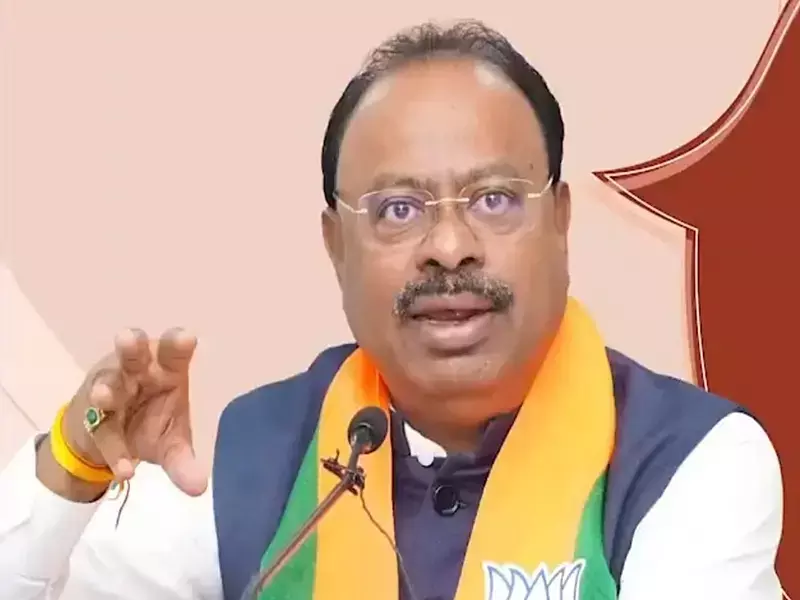 मुंबई के 16 जिमखानों पर सरकार का शिकंजा, बावनकुले ने लीज रद्द होने तक की दी चेतावनी