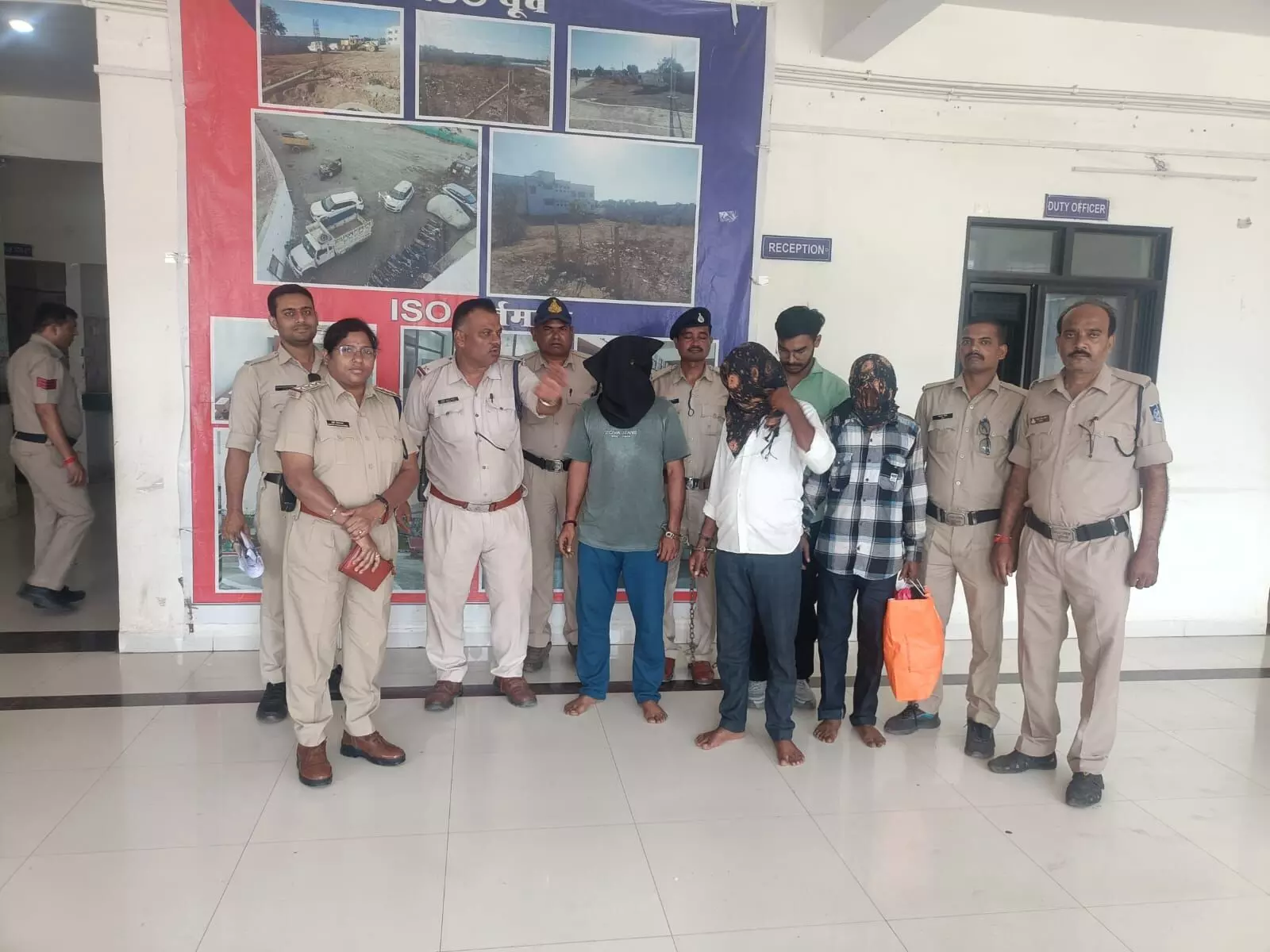 छत्तीसगढ़ के युवकों को लूटने वाले 3 आरोपी गिरफ्तार छत्तीसगढ़ के युवकों को लूटने वाले 3 आरोपी गिरफ्तार
