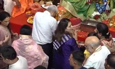 गणपति बप्पा के दरबार में पूरे परिवार के साथ पहुंचे अमित शाह, फडणवीस के घर पूजा, लालबागचा राजा के किए दर्शन