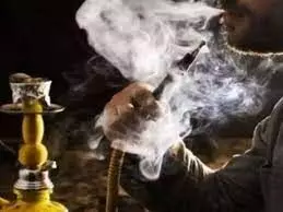 कैफे में हुक्का पार्लर पर छापा,बाहर से ताला लगाकर पुलिस कार्रवाई में बाधा डालने की कोशिश कैफे में हुक्का पार्लर पर छापा,बाहर से ताला लगाकर पुलिस कार्रवाई में बाधा डालने की कोशिश