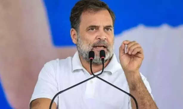 छात्रों की गूंज कार्यक्रम से पहले इंदौर में एकाएक राहुल गांधी के खिलाफ लगाए होर्डिंग पोस्टर्स छात्रों की गूंज कार्यक्रम से पहले इंदौर में एकाएक राहुल गांधी के खिलाफ लगाए होर्डिंग पोस्टर्स